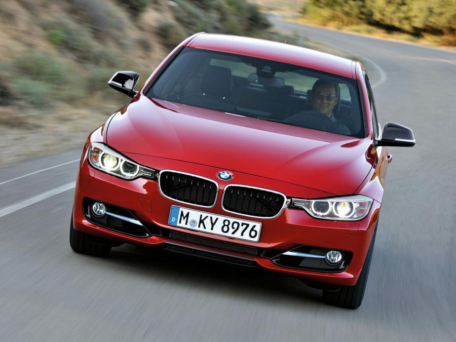  BMW 335i Sedan Sport Line 2012 года  (фото 7 из 16)